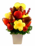 Maceta de fresas con chocolate, piña y uvas