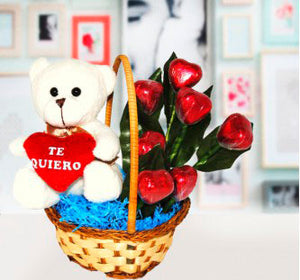 "CESTA OSO CORAZÓN DE CHOCOLATE"